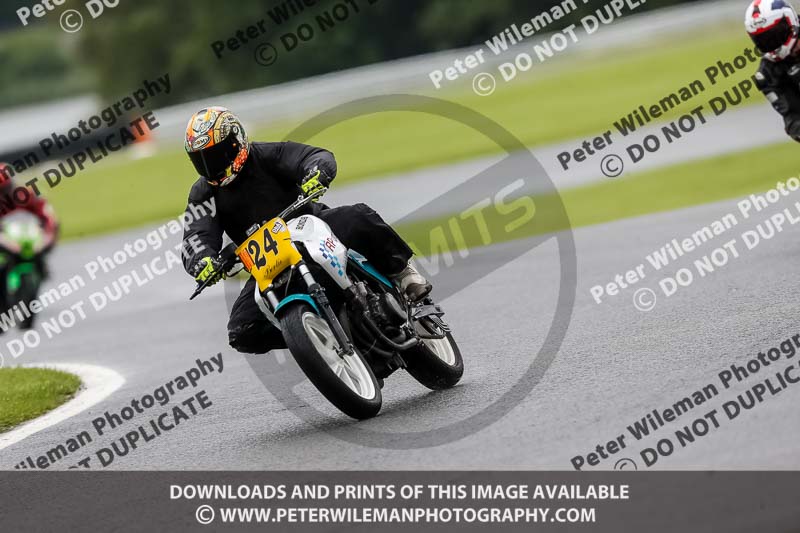 anglesey;brands hatch;cadwell park;croft;donington park;enduro digital images;event digital images;eventdigitalimages;mallory;no limits;oulton park;peter wileman photography;racing digital images;silverstone;snetterton;trackday digital images;trackday photos;vmcc banbury run;welsh 2 day enduro